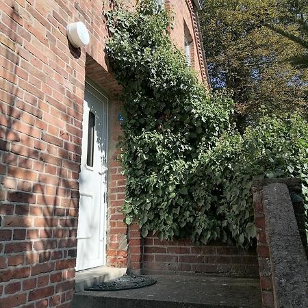 Gutshaus Daemelow Tussen Schwerin En Wismar Εξωτερικό φωτογραφία