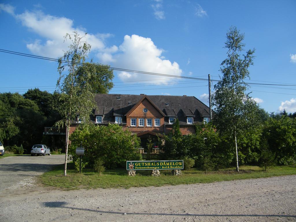 Gutshaus Daemelow Tussen Schwerin En Wismar Εξωτερικό φωτογραφία